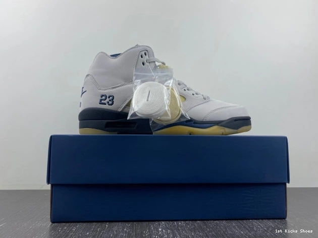 1st Kicks Maniere Air Jordan Ma WMNS A 5 FZ5758-004 x 0806